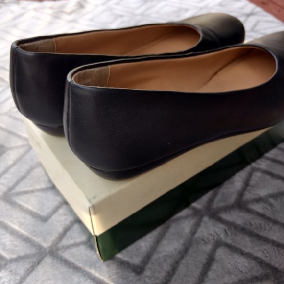 Coldwater creek size 9.5 shoes - Picture 4 of 9